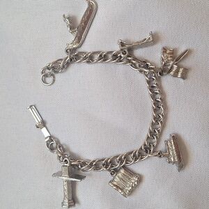 Charm Bracelet Silvertone Links 7" Niagara Falls Travel Souvenir 5 Charms Trendy